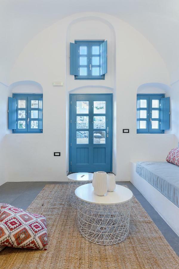 Alluvial Santorini Suites Messaria  Room photo